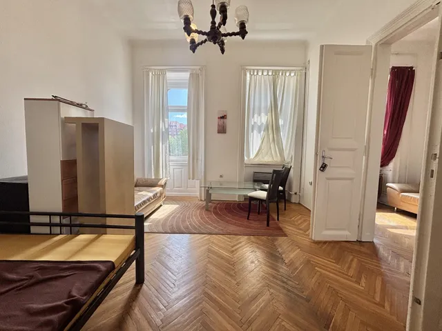 Kiadó lakás Budapest VIII. kerület, Teleki László tér 55 nm