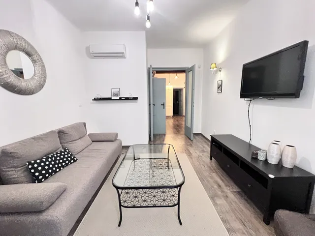 Kiadó lakás Budapest V. kerület, Veres Pálné utca 67 nm