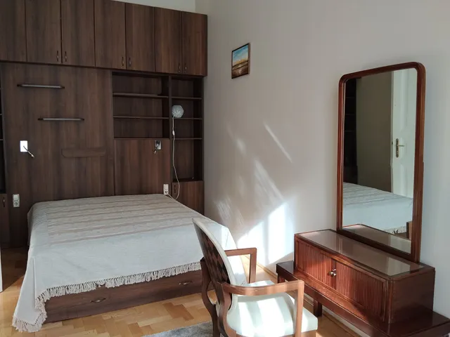 Kiadó lakás Budapest VI. kerület 75 nm