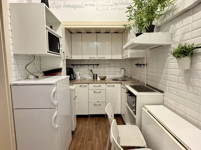 Kiadó lakás Budapest VI. kerület, Vörösmarty utca 31 nm