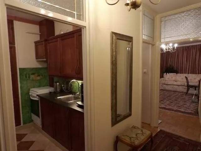 Kiadó lakás Budapest I. kerület, Hunyadi János út 65 nm