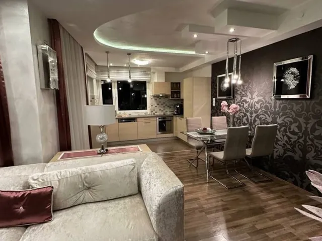 Kiadó lakás Budapest VIII. kerület, Corvin sétány 71 nm