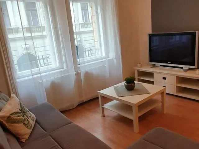 Kiadó lakás Budapest VI. kerület, Szondi utca 61 nm