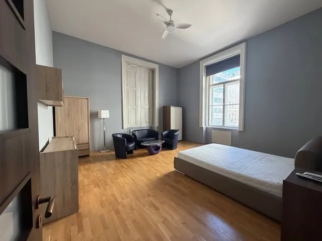 Kiadó lakás Budapest VI. kerület 91 nm