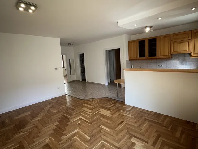 Kiadó lakás Budapest III. kerület, Lajos utca 91 nm
