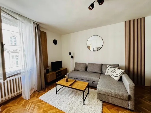 Kiadó lakás Budapest V. kerület, Széchenyi utca 42 nm