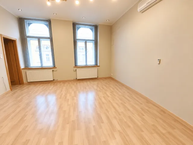 Kiadó lakás Budapest VI. kerület, Teréz körút 60 nm