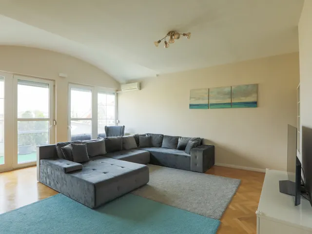 Kiadó lakás Budapest III. kerület, Folyondár utca 136 nm