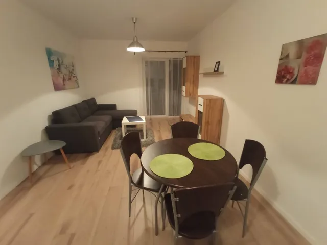 Kiadó lakás Budapest VIII. kerület, Horváth Mihály tér 42 nm