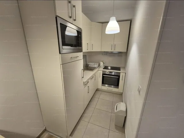 Kiadó lakás Budapest VIII. kerület, Corvin sétány 42 nm