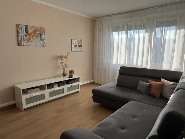 Kiadó lakás Budapest III. kerület, Búza utca 52 nm