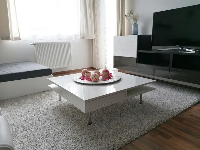 Kiadó lakás Budapest VIII. kerület, Corvin sétány 50 nm