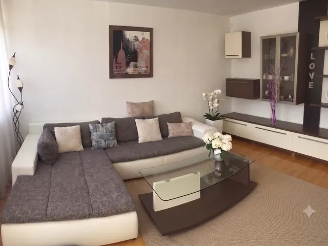 Kiadó lakás Budapest II. kerület, Vérhalom, Őzgida utca 135 nm