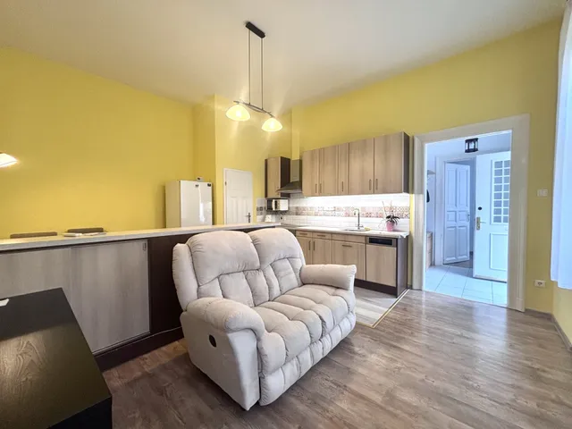 Kiadó lakás Budapest VII. kerület, Rottenbiller utca 58 nm