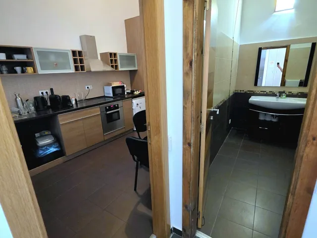 Kiadó lakás Budapest VI. kerület, Szinyei Merse utca 105 nm