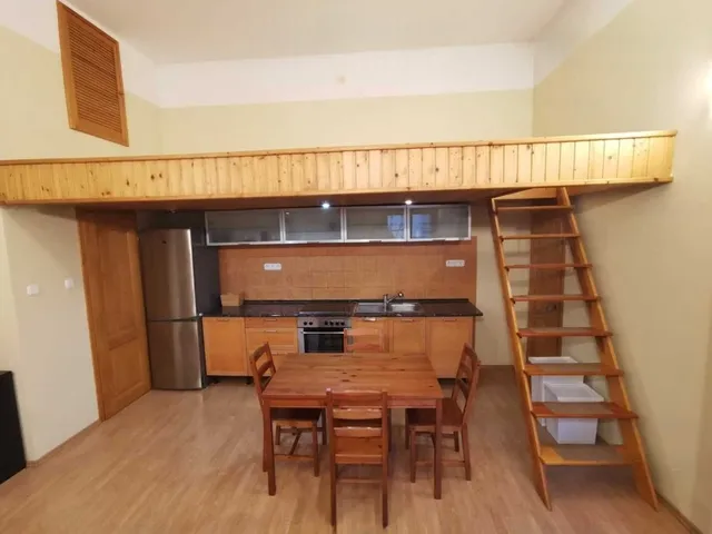 Kiadó lakás Budapest I. kerület, Attila út 35 nm