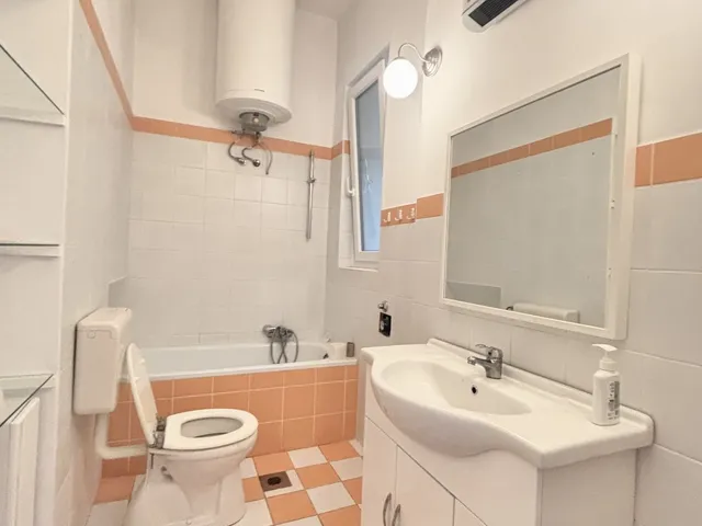 Kiadó lakás Budapest VI. kerület 310 nm