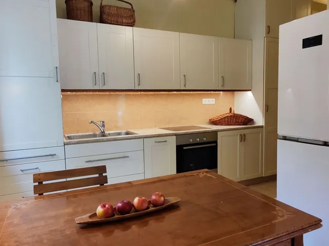 Kiadó lakás Budapest VI. kerület 81 nm
