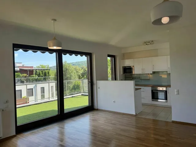 Kiadó lakás Budapest II. kerület, Pasaréti út 100 nm