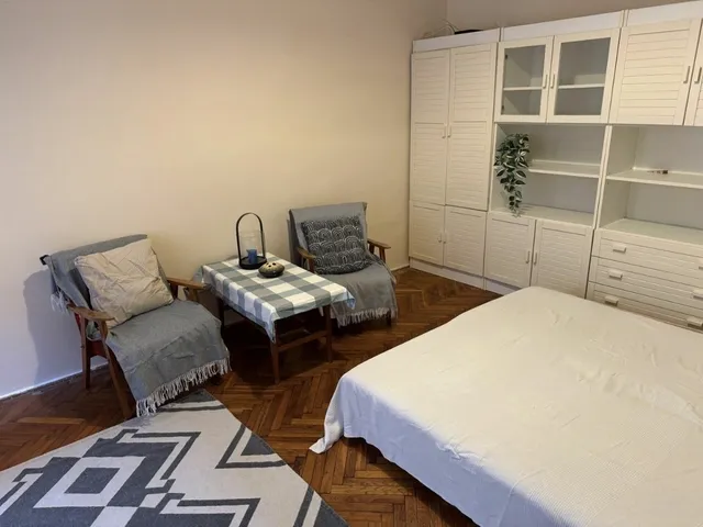 Kiadó lakás Budapest VI. kerület, Székely Bertalan utca 27 nm