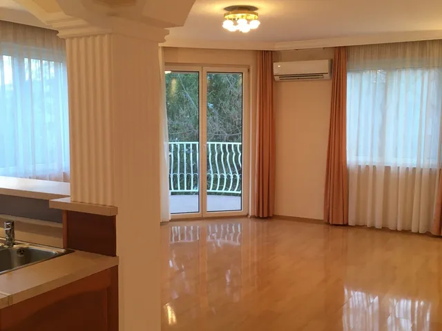 Kiadó lakás Budapest II. kerület, Labanc út 90 nm