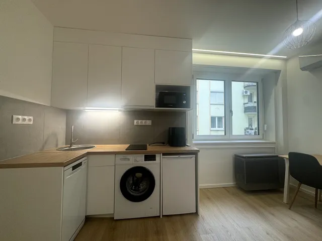 Kiadó lakás Budapest VII. kerület, Damjanich utca 30 nm