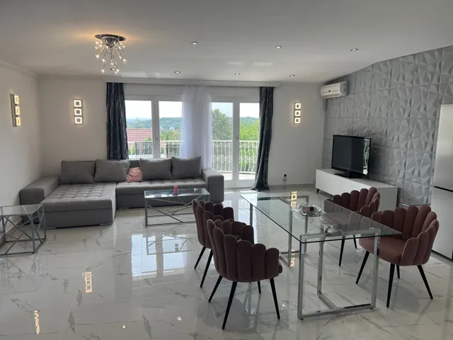 Appartament ta' 3 kamra, 95 m²