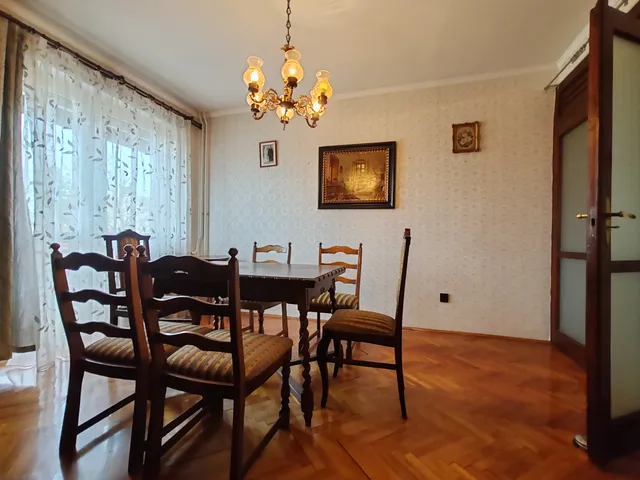 Eladó lakás Szolnok, Belváros 144 nm