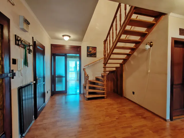 Eladó lakás Szolnok, Belváros 144 nm