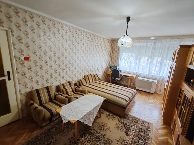 Eladó lakás Szolnok, Pletykafalu 63 nm