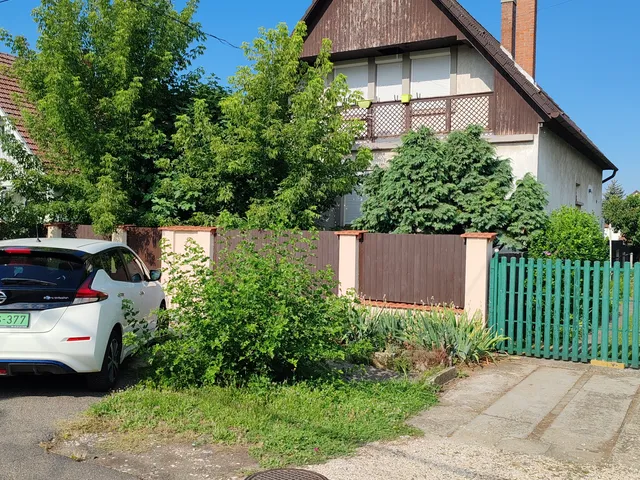 Eladó ház Szolnok, Szandaszőlős 180 nm