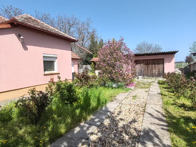 Eladó ház Rákóczifalva 107 nm