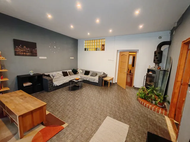 Eladó ház Szolnok, Belváros 193 nm