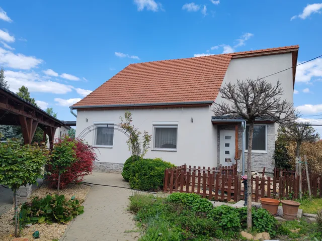 Eladó ház Tószeg 130 nm