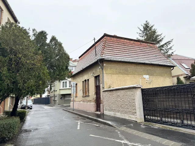 Eladó ház Szolnok, Belváros 88 nm