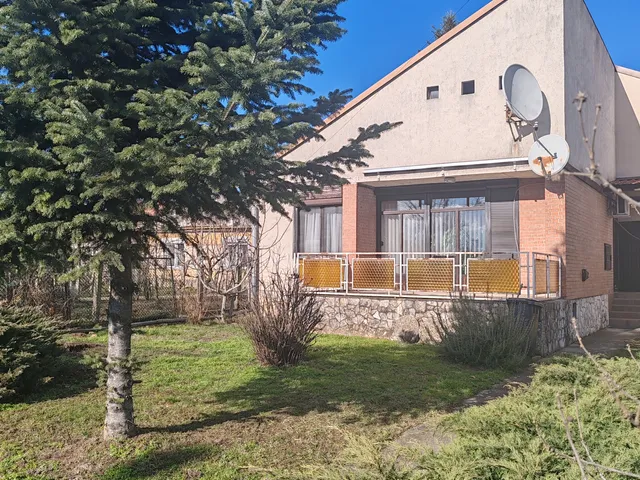 Eladó ház Szolnok, Szandaszőlős 109 nm