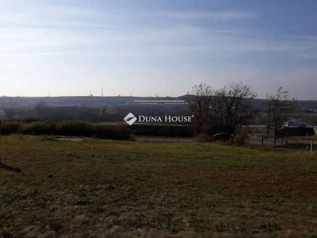 Eladó telek Mogyoród 67183 nm