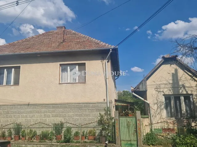 Eladó ház Galgamácsa, Posta utca 140 nm