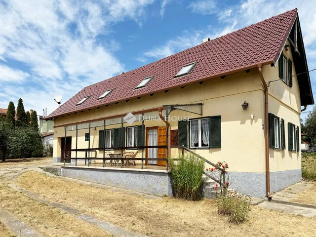 Eladó ház Kerepes 213 nm