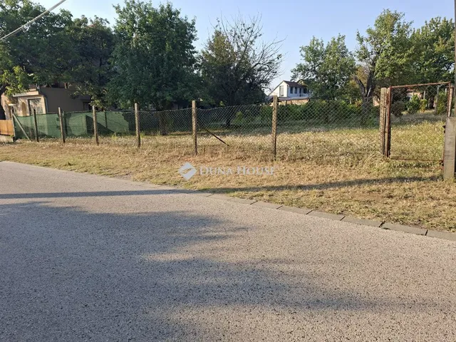 Eladó telek Szada 738 nm