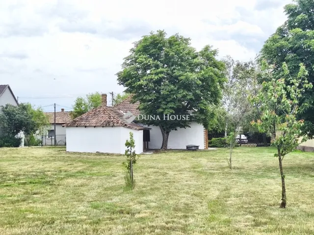 Eladó ház Kisköre, Árpád vezér út 120 nm