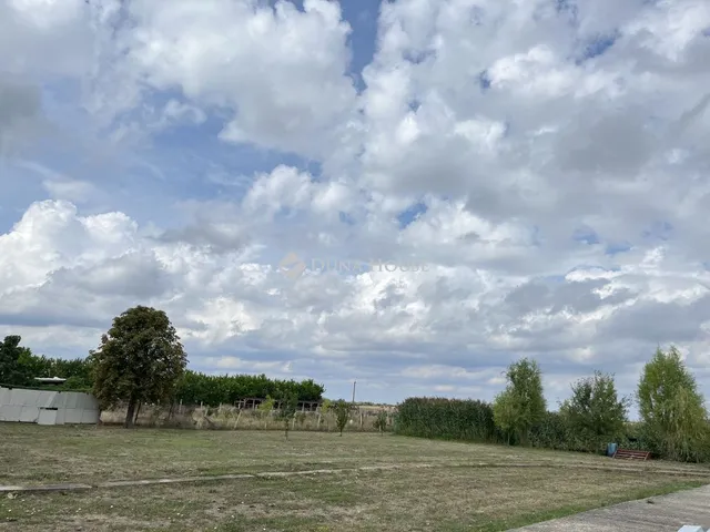 Eladó telek Kisköre, Árpád vezér út 2855 nm