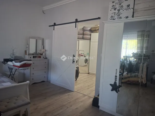Eladó ház Budapest XVI. kerület, Árpádföldi út 86 nm