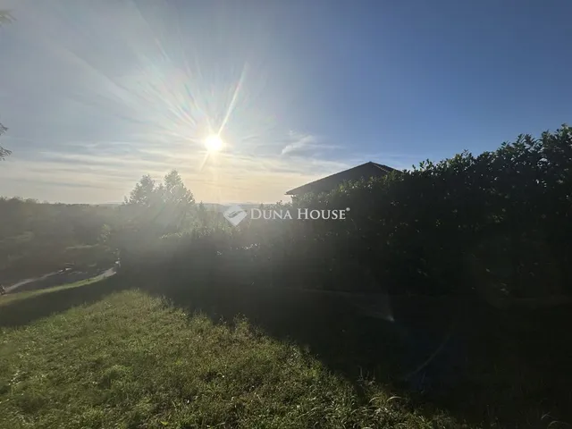 Eladó telek Veresegyház 837 nm