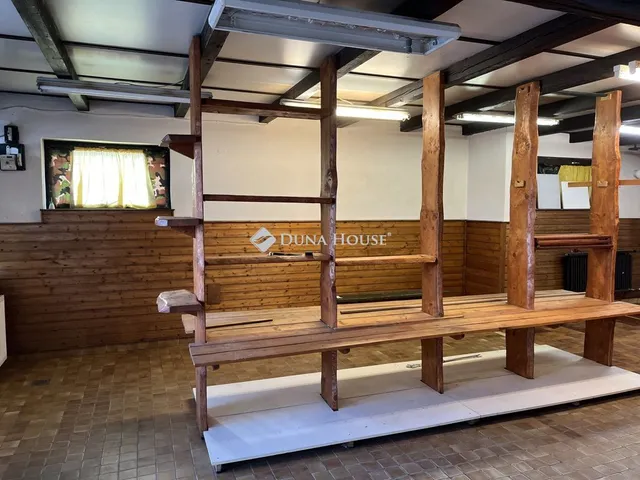 Eladó kereskedelmi és ipari ingatlan Kerepes, Szabadság út 56 nm