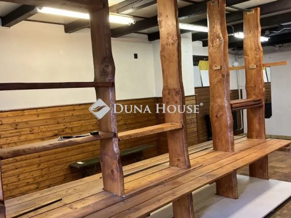 Eladó kereskedelmi és ipari ingatlan Kerepes, Szabadság út 56 nm