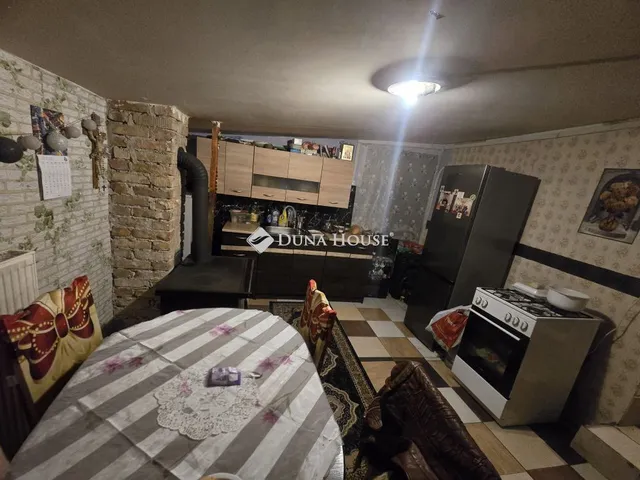 Eladó ház Domony, Pacsirta utca 50 nm