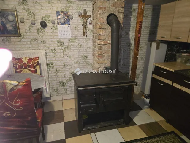 Eladó ház Domony, Pacsirta utca 50 nm