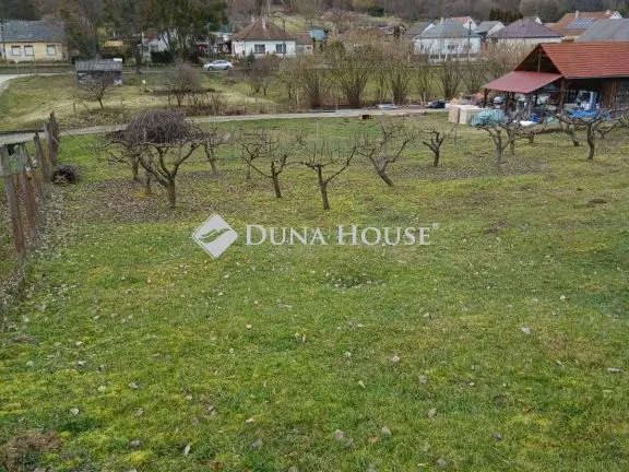 Eladó telek Bázakerettye 1446 nm