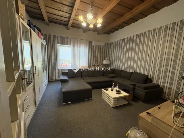 Eladó ház Kálló 180 nm